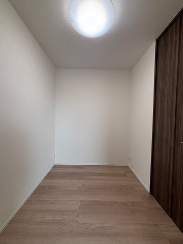 柏崎市三和町のアパートの寝室