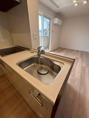 柏崎市三和町のアパートのキッチン