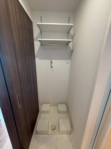 柏崎市三和町のアパートの洗面所