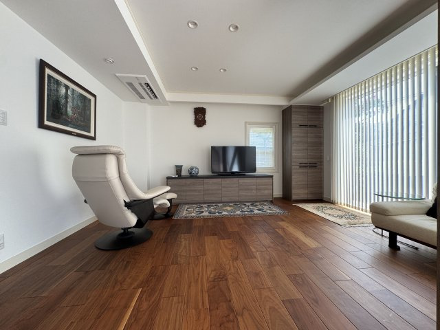 中央区水道町2丁目　中古戸建の居間・リビング