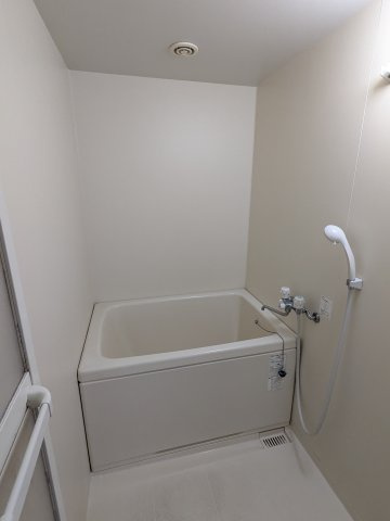 コーエイビルの浴室