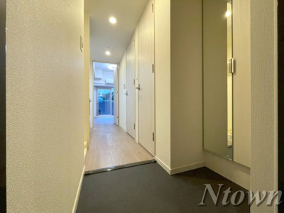 【玄関】 | プレサンス葵デュリス | 明るい玄関です