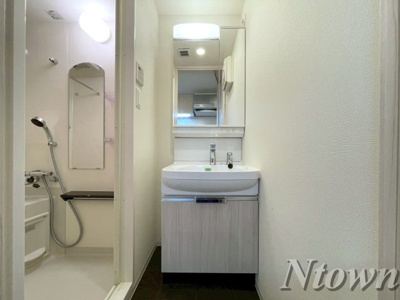 【独立洗面台】 | プレサンス葵デュリス | 独立洗面台で身支度をすべて済ませてしまいましょう