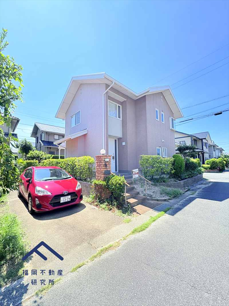 糟屋郡新宮町湊坂６丁目　戸建ての前面道路含む現地写真