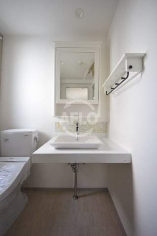 JESUS SQUARE日本橋の洗面所|JESUS SQUARE日本橋（ジーザススクエア日本橋）　独立洗面台