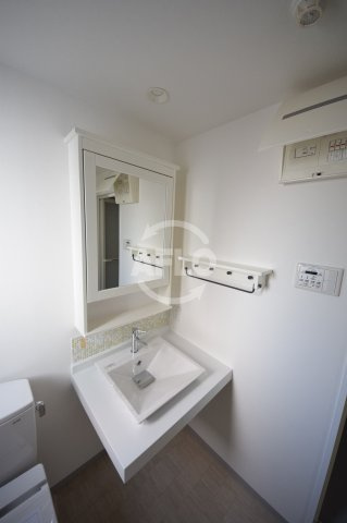 JESUS SQUARE日本橋の独立洗面台|JESUS SQUARE日本橋（ジーザススクエア日本橋）　独立洗面台