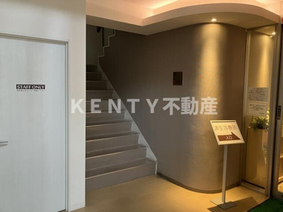 【エントランス】 | 済生診療所ビル | ゆとりのあるエントランスです