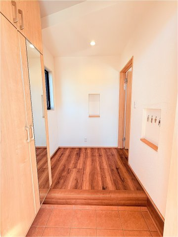 藤山中古戸建の玄関