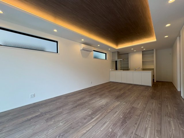 西宮市仁川町6丁目の洋室