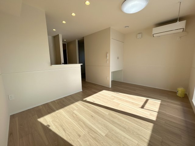 Ｇｒａｃｅ　ｃｏｕｒｔ東棟の居間・リビング