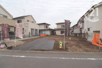 【前面道路含む現地写真】 | 学区域の小学校まで徒歩約6分！