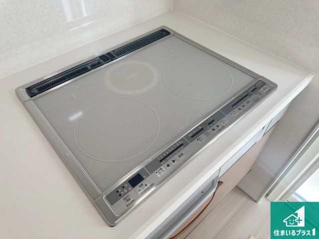 三田市つつじが丘南　新築一戸建ての設備|火を使わないので、安心なＩＨコンロ！でこぼこが無い構造なので、掃除もしやすく清潔に保てます！