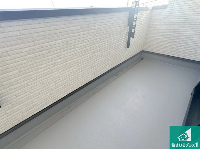 三田市つつじが丘南　新築一戸建てのバルコニー|ワイドバルコニーは洗濯物を干すスペースが広いのでご家族が多くても安心！