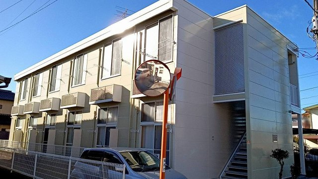 レオパレスフレンドパークの外観