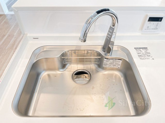 【キッチン】 | 双葉クラウンハイツ | シンク　自動水栓付き