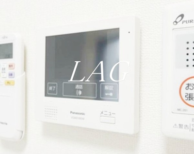 【セキュリティ】 | ハーモニーテラス青井ＶＩ | モニター付きインターホンです。