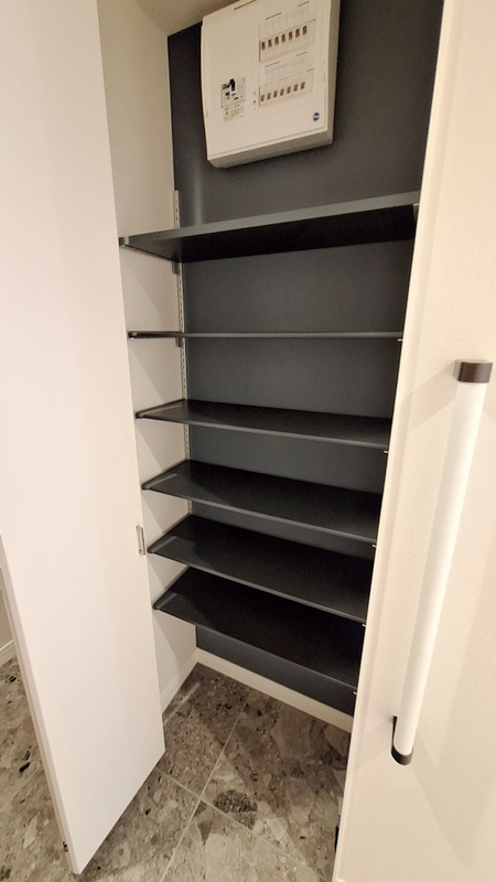 （仮称）川口市芝中田メゾンの玄関