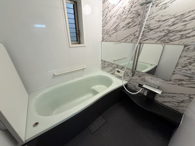 須磨浦通６丁目中古戸建の浴室