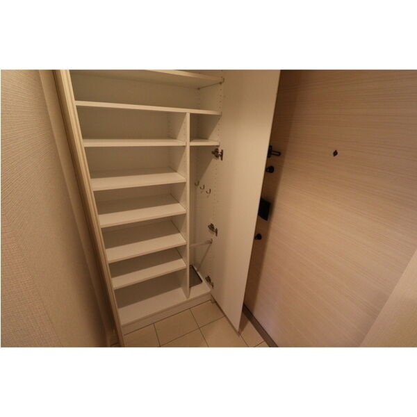 コンフォリア江坂の収納