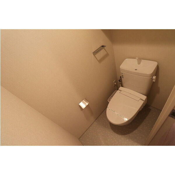 コンフォリア江坂のトイレ