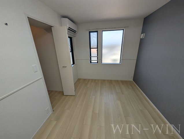 ヒカルサ豊橋牟呂水神の洋室