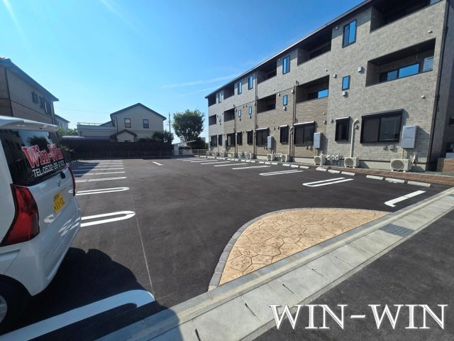 ヒカルサ豊橋牟呂水神の駐車場