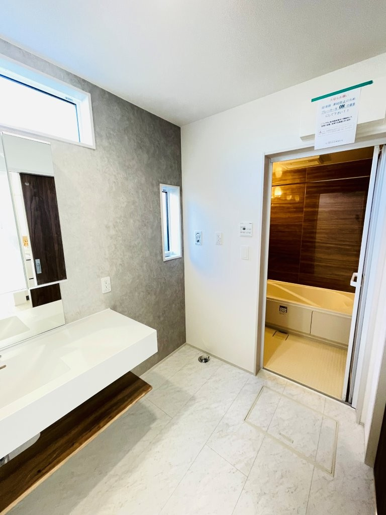 岡崎市美合町北屋敷　新築分譲住宅　全3棟　3号棟の脱衣所