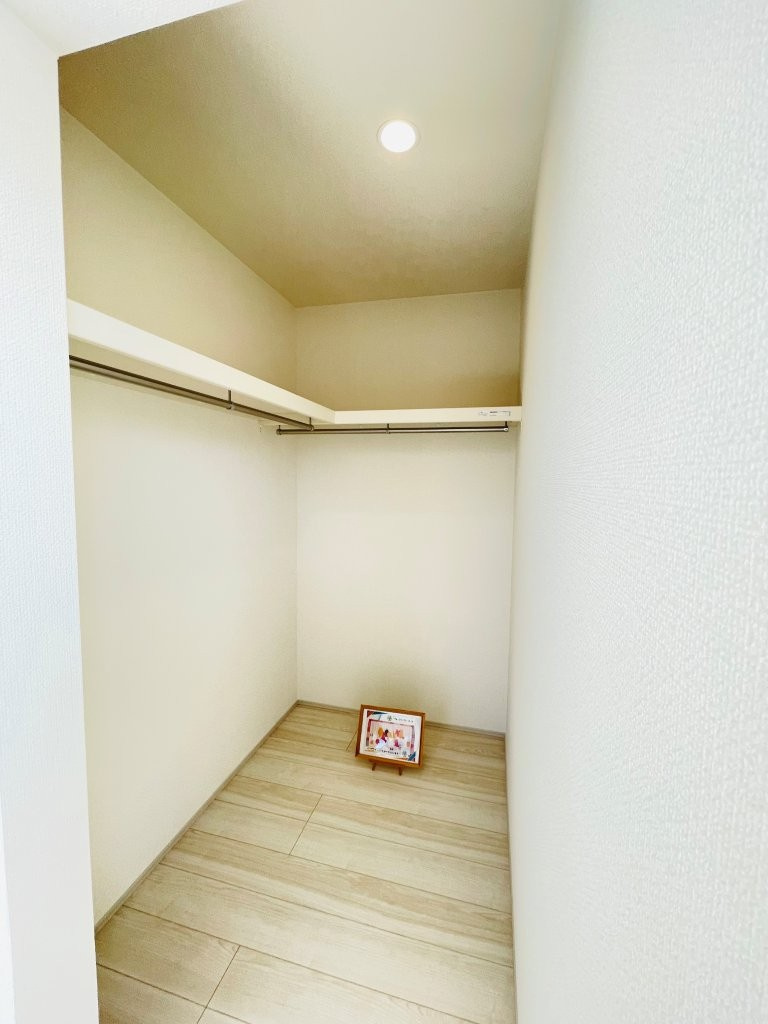 岡崎市美合町北屋敷　新築分譲住宅　全3棟　3号棟の収納|居室にはウォークインクローゼットを完備。家族の衣類がスッキリ片付きます♪