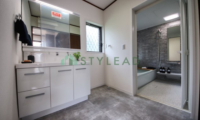 【独立洗面台】