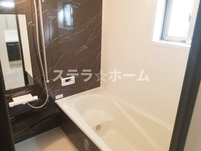 三津屋中2  中古戸建の浴室|コンパクトで使いやすいお風呂です