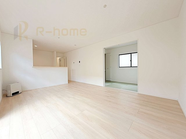 土浦市霞ケ岡町第3　新築戸建て　2号棟の外観|ご予約を頂ければ、『平日』はもちろん『早朝』や『夜間』もご見学可能です♪お気軽にお申し付けください♪