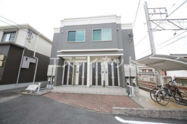 ロイヤルハイツ四方田Ｃの外観