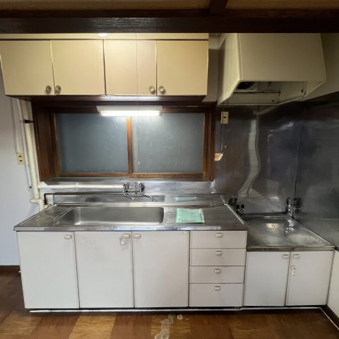 室蘭市御崎町２丁目1-20戸建のキッチン