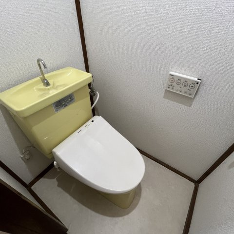 室蘭市御崎町２丁目1-20戸建のトイレ