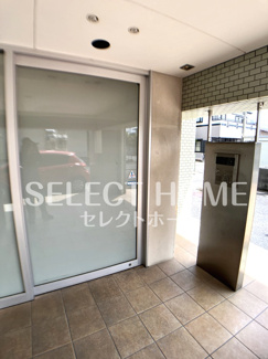 【エントランス】 | 落ち着いたエントランスです