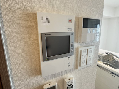 【セキュリティ】 | ＬｉｖｅＣａｓａ西宮 | モニター付きインターホンです