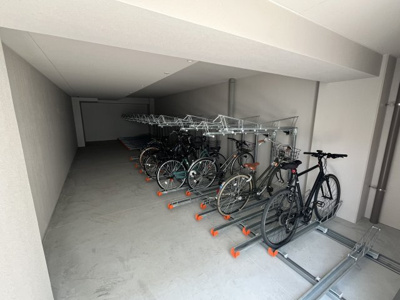 【駐車場】 | ＬｉｖｅＣａｓａ西宮 | 駐輪場