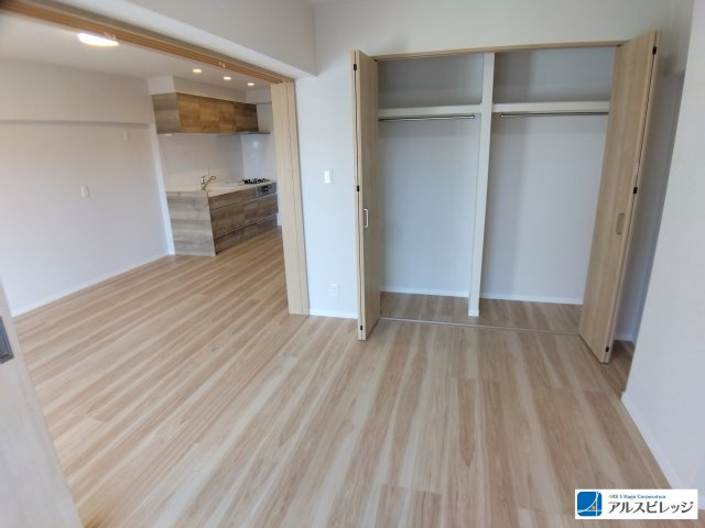 東武鶴瀬西口サンライトマンションの洋室