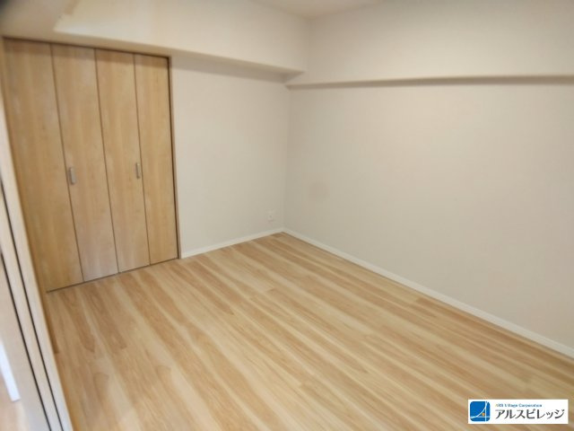 東武鶴瀬西口サンライトマンションの洋室