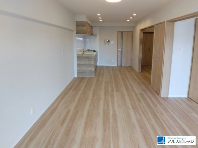 東武鶴瀬西口サンライトマンションの居間・リビング|きれいなリビングです