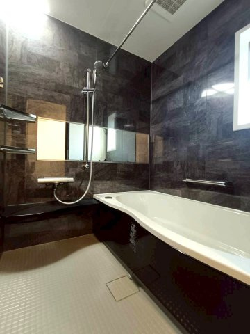 三郷市　彦成2丁目　　中古戸建の浴室|日々の疲れを癒すお風呂です