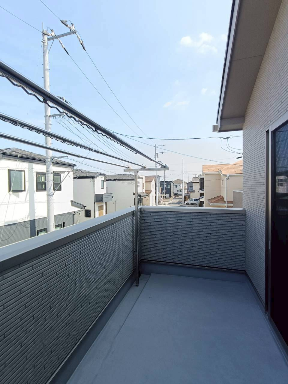 三郷市　彦成2丁目　　中古戸建のバルコニー|開放的で明るい空間を演出してくれるバルコニーです