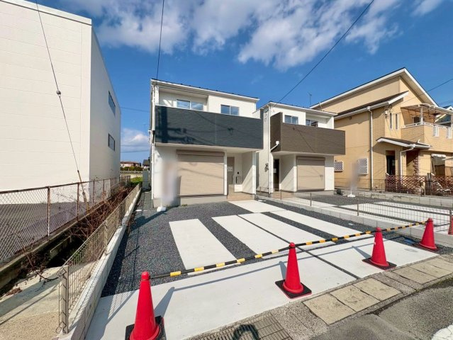 栗東市小柿2丁目1号棟　新築戸建ての外観