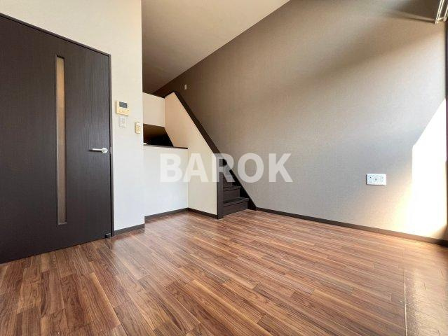 クレオ箱崎北参番館の居間・リビング