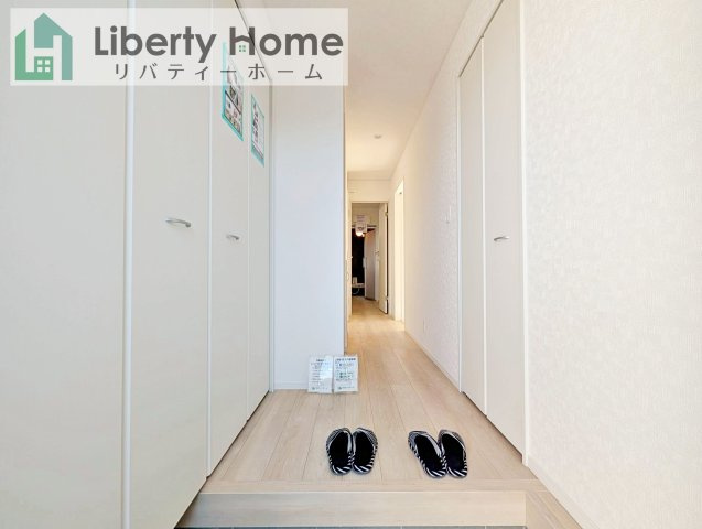 土浦市霞ケ岡町第3　新築戸建　1号棟の玄関