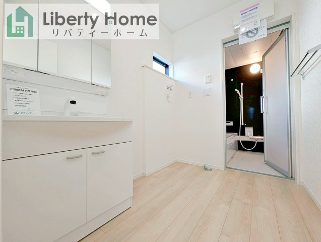 土浦市霞ケ岡町第3　新築戸建　1号棟の脱衣所