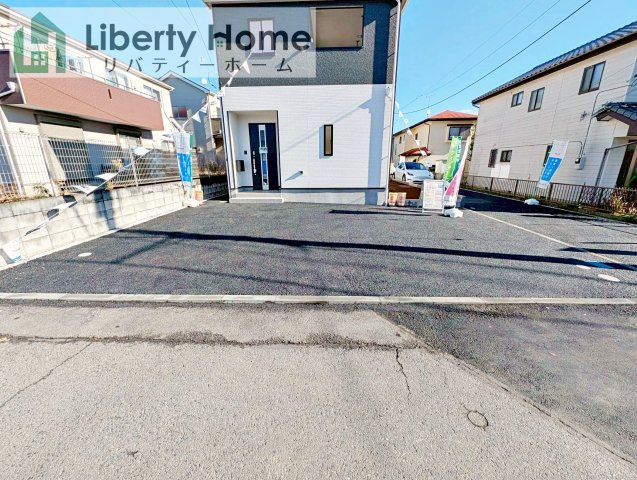 土浦市霞ケ岡町第3　新築戸建　1号棟の駐車場