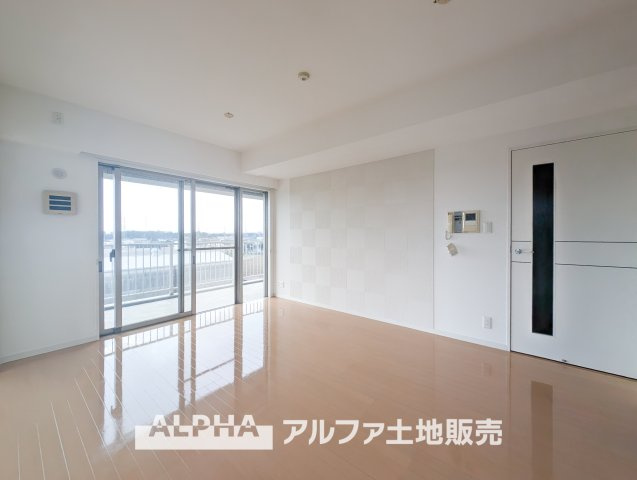 ワイズユウラク立川弐番館の居間・リビング