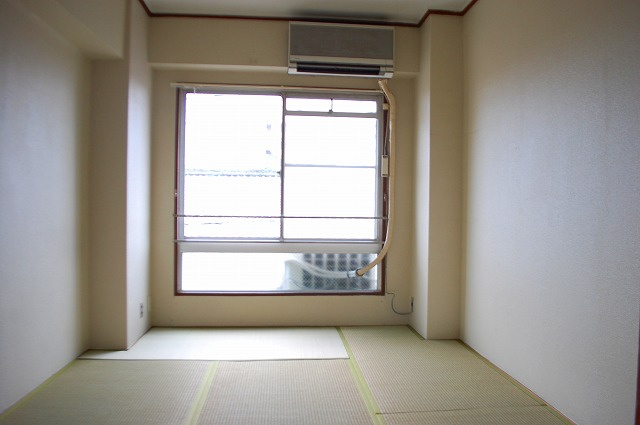 ハピネスハイツ（北京終町）の和室|和室、ちょっとしたくつろぎスペースにいかがでしょうか