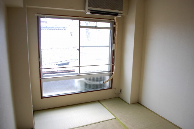ハピネスハイツ（北京終町）の寝室|和室がひろがる居住スペース